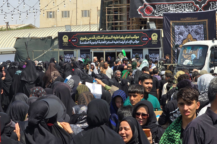 Mukib of Imam Reza Shrine stationed in Najaf