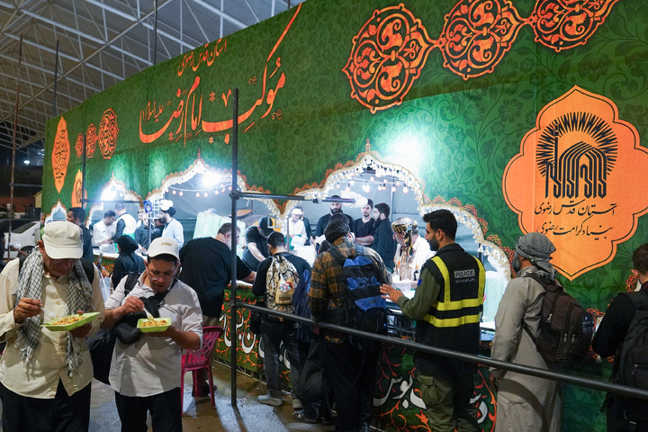 موکب العتبة الرضویة المقدسة في منفذ مهران الحدودي