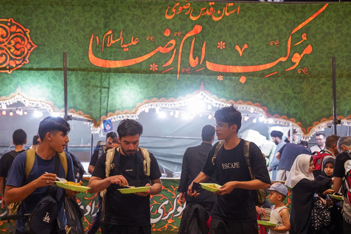 موکب العتبة الرضویة المقدسة في منفذ مهران الحدودي