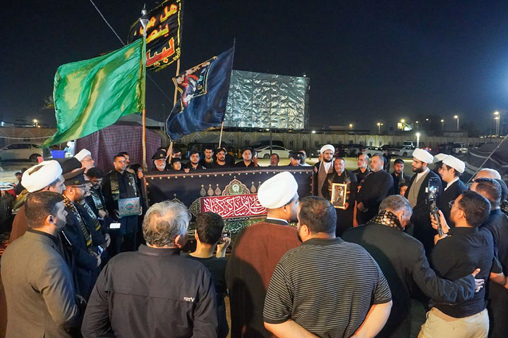 مشارکة قافلة خُدّام الحرم الرضوي الشريف في مسیرة الأربعين الحسيني