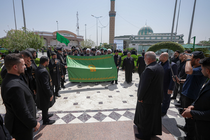 حضور الخدام  في موكب مدینة زائر الإمام الحسن (ع)