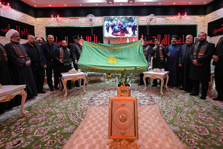 حضور الخدام  في موكب مدینة زائر الإمام الحسن (ع)