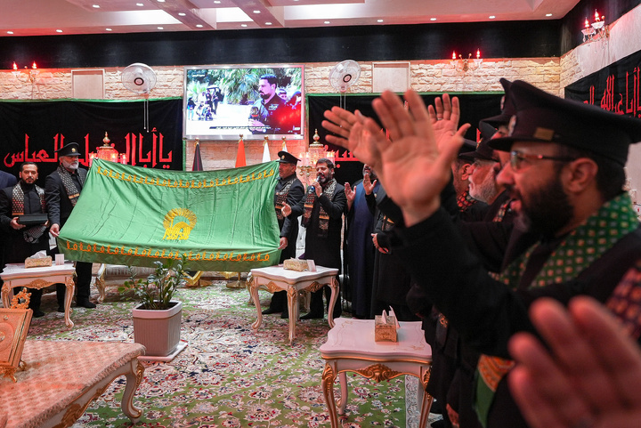 حضور الخدام  في موكب مدینة زائر الإمام الحسن (ع)