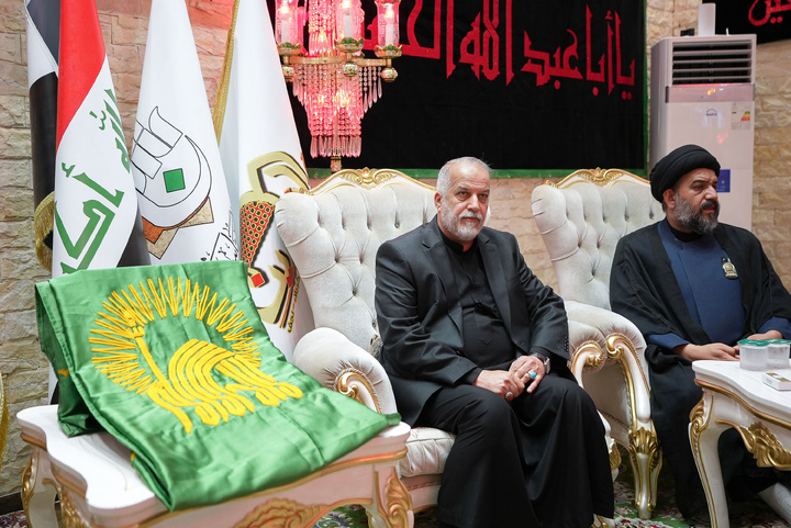 حضور الخدام  في موكب مدینة زائر الإمام الحسن (ع)