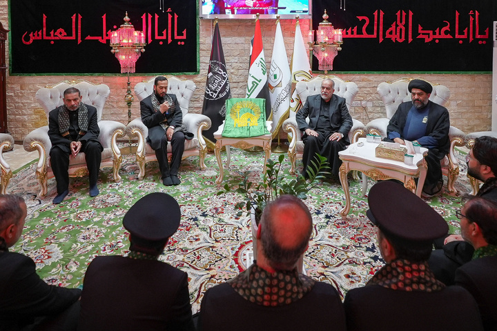 حضور الخدام  في موكب مدینة زائر الإمام الحسن (ع)