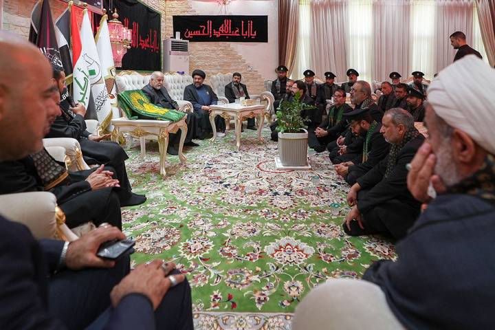 حضور الخدام  في موكب مدینة زائر الإمام الحسن (ع)