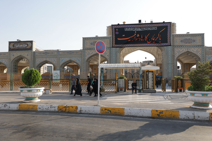 الأماكن الرضوية المقدسة تتشح بلافتات العزاء في العشرة الأخيرة من شهر صفر
