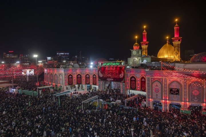 حرم مطهر حضرت عباس علیه السلام در اربعین حسینی