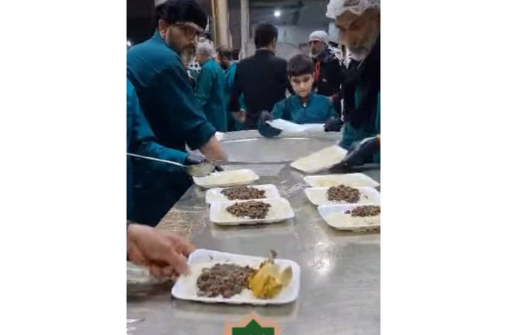 Imam Reza Shrine servants offer food, tea, warmth in Samarra Mukib