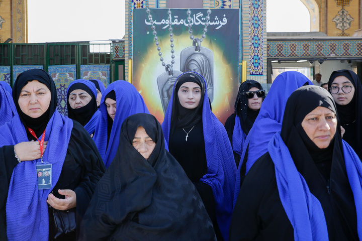 Kazakh pilgrims visit Imam Reza Shrine 