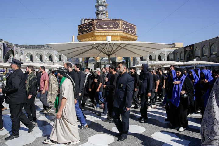 Kazakh pilgrims visit Imam Reza Shrine 
