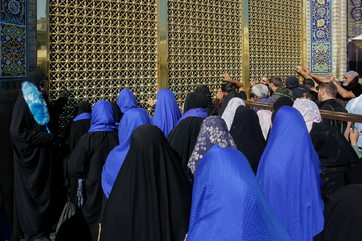 Kazakh pilgrims visit Imam Reza Shrine 
