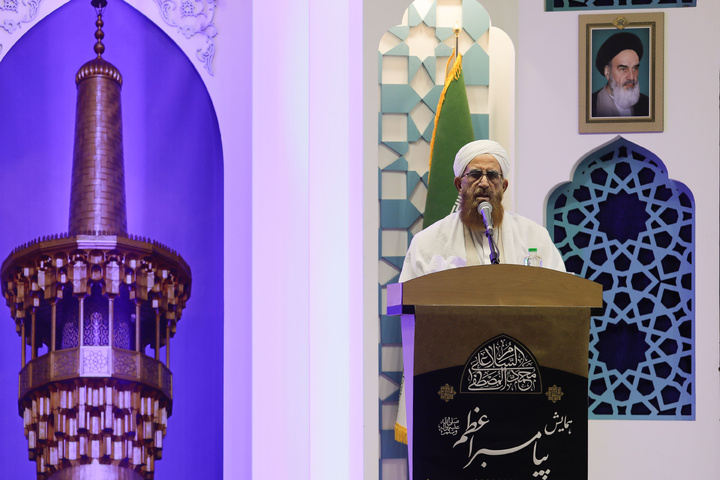 مؤتمر الرسول (ص) نموذج لوحدة الأمة واقتدارها