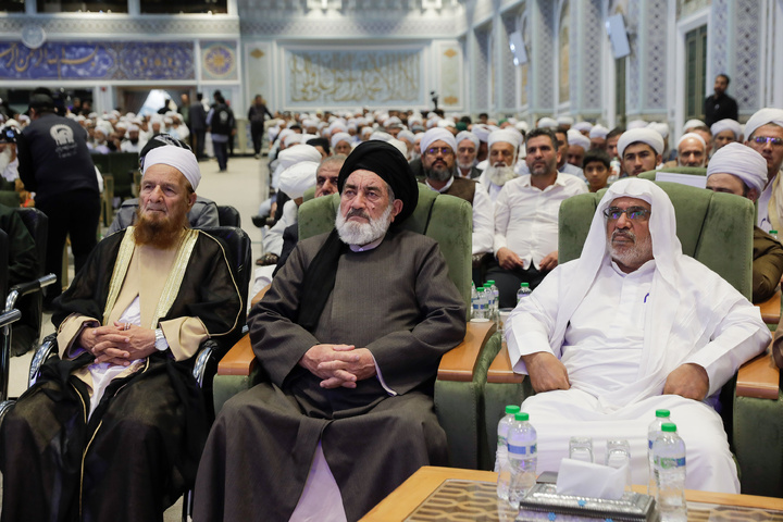 مؤتمر الرسول (ص) نموذج لوحدة الأمة واقتدارها