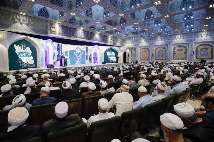 مؤتمر الرسول (ص) نموذج لوحدة الأمة واقتدارها