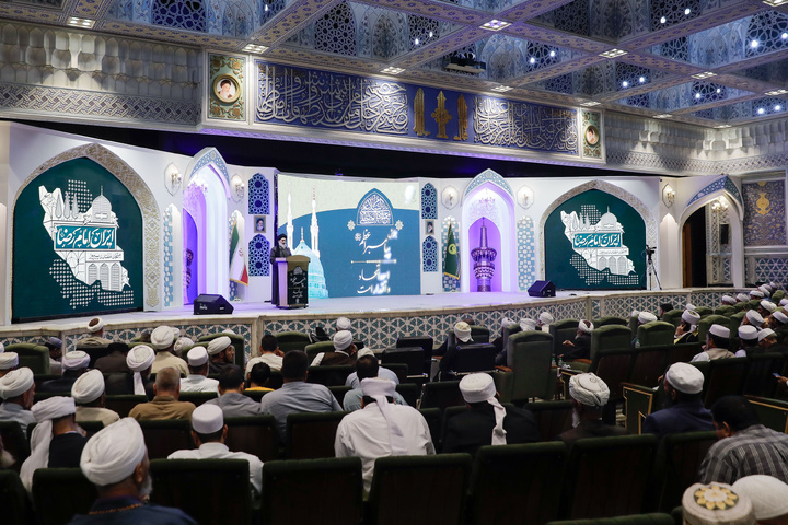 مؤتمر الرسول (ص) نموذج لوحدة الأمة واقتدارها