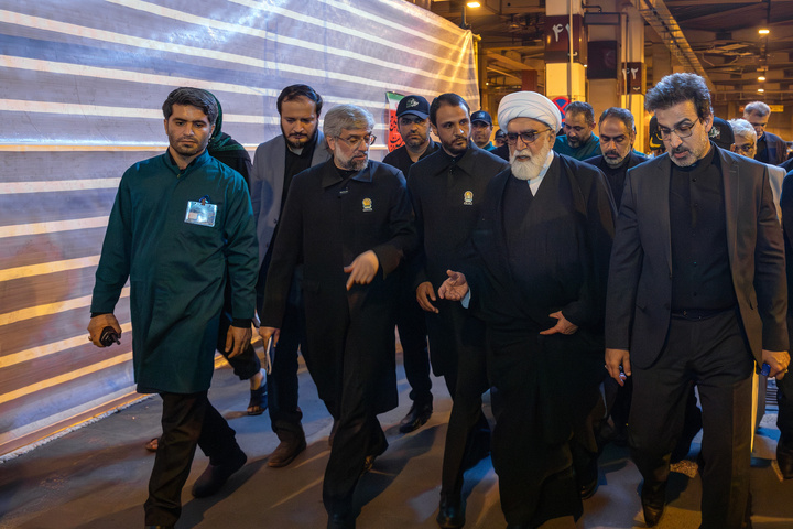 ماہ صفر کے آخری عشرے میں لگائے گئے خدماتی مواکب کا آستان قدس رضوی کے متولی کا دورہ