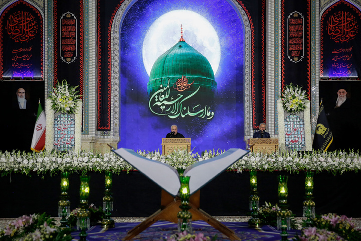 پیغمبر گرامی اسلام(ص) کے سوگ میں عظیم اجتماع
