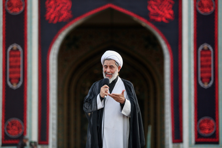 حرم امام رضا(ع) میں شہادت رسول خدا(ص) اور امام حسن مجتبیٰ (ع) کے موقع پر چھار پایہ خوانی کے روایتی مراسم کا انعقاد