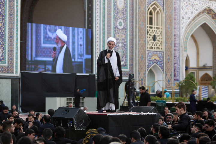 حرم امام رضا(ع) میں شہادت رسول خدا(ص) اور امام حسن مجتبیٰ (ع) کے موقع پر چھار پایہ خوانی کے روایتی مراسم کا انعقاد