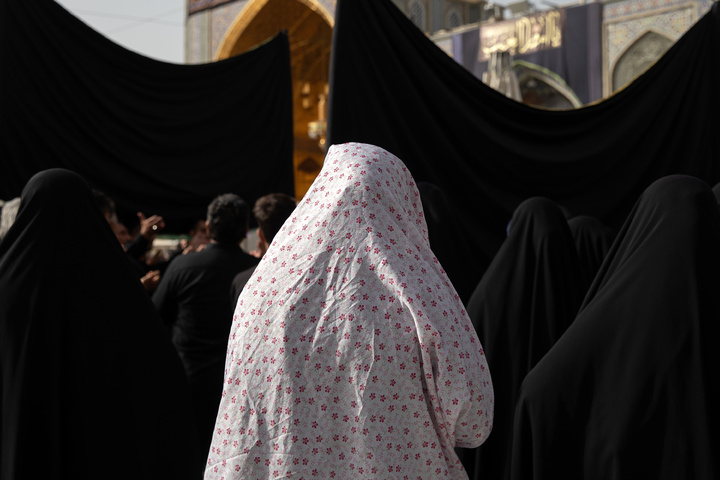 مراسم عزاء يوم استشهاد الإمام الرضا (ع) في الحرم الرضوي الشريف