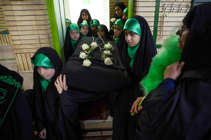 Noghan women hold traditional mourning march on Imam Reza’s martyrdom anniv.