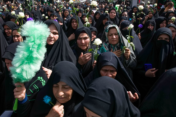 Noghan women hold traditional mourning march on Imam Reza’s martyrdom anniv.