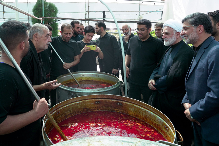 Judiciary Chief visits Mukibs around Imam Reza Shrine
