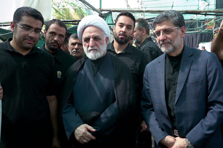 Judiciary Chief visits Mukibs around Imam Reza Shrine