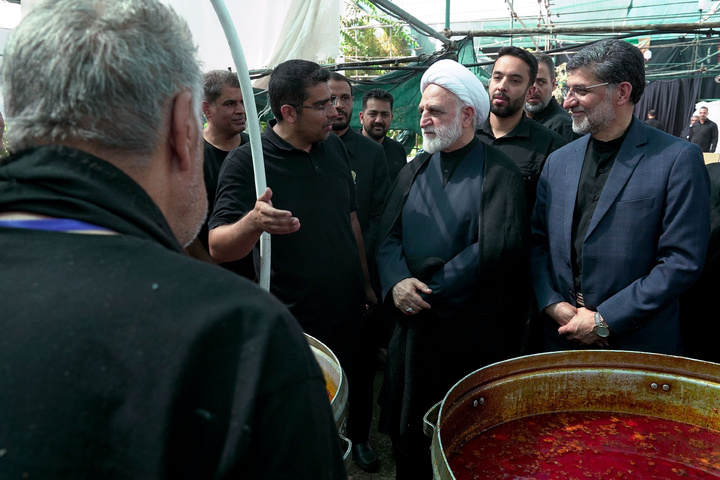 Judiciary Chief visits Mukibs around Imam Reza Shrine