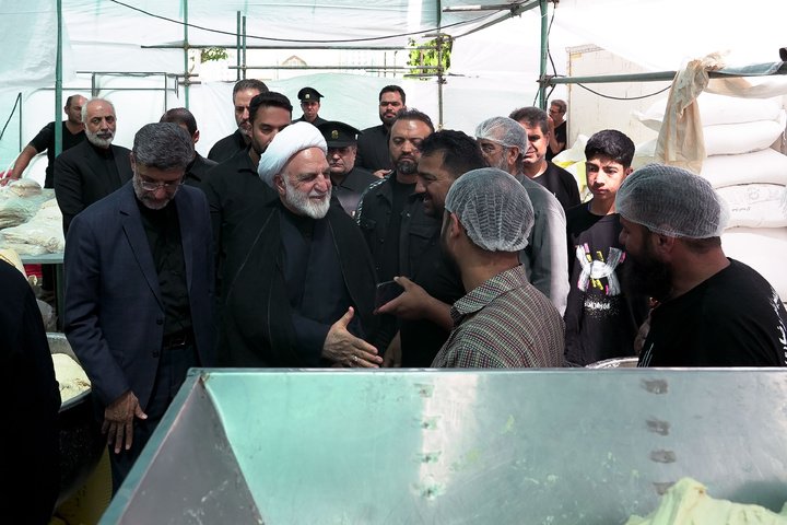 Judiciary Chief visits Mukibs around Imam Reza Shrine