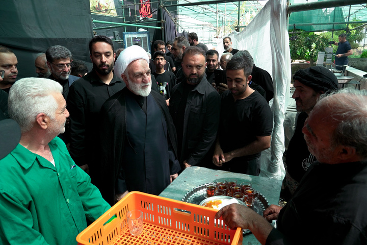Judiciary Chief visits Mukibs around Imam Reza Shrine