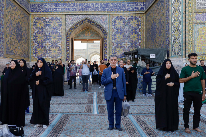 Shrine commemorates martyrdom anniv. of Imam Hassan Askari (AS)