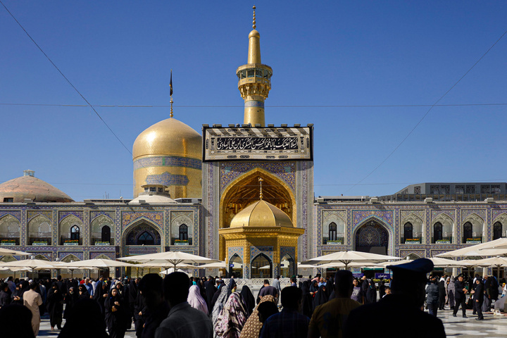 Shrine commemorates martyrdom anniv. of Imam Hassan Askari (AS)
