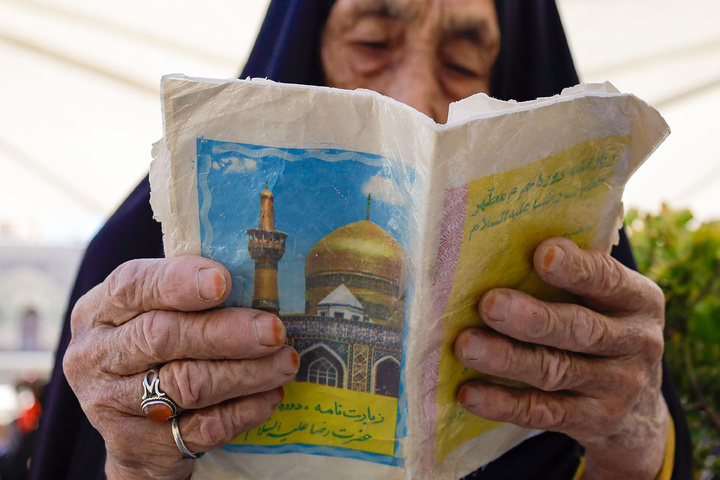 Shrine commemorates martyrdom anniv. of Imam Hassan Askari (AS)