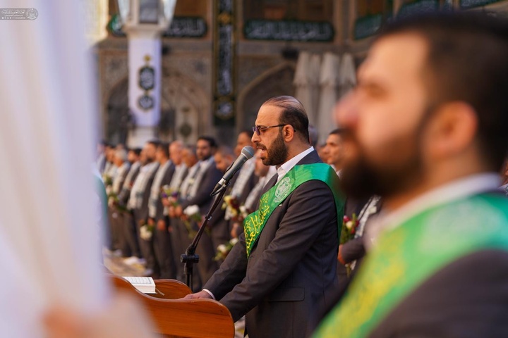 مراسم برافراشتن پرچم ولادت رسول اکرم(ص) در حرم مطهر امیرالمومنین(ع)