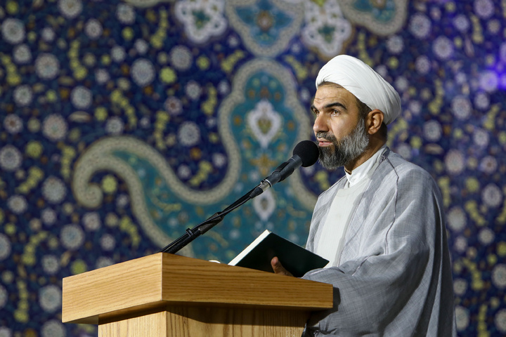 Lunar eclipse marked with congregational Ayat prayer at Imam Reza Shrine