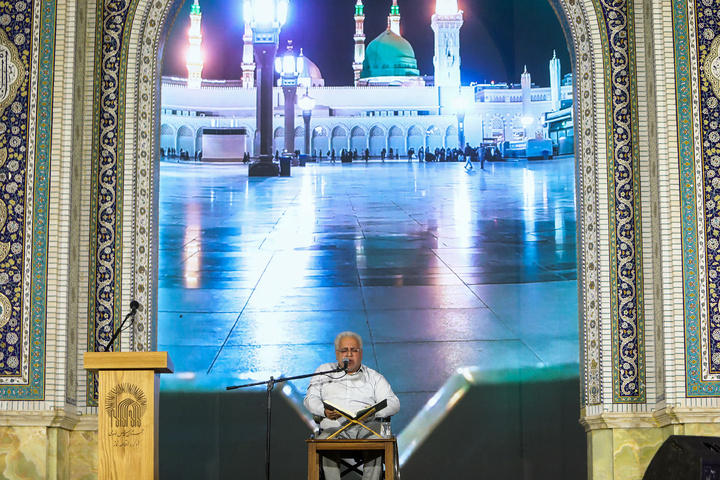 Lunar eclipse marked with congregational Ayat prayer at Imam Reza Shrine