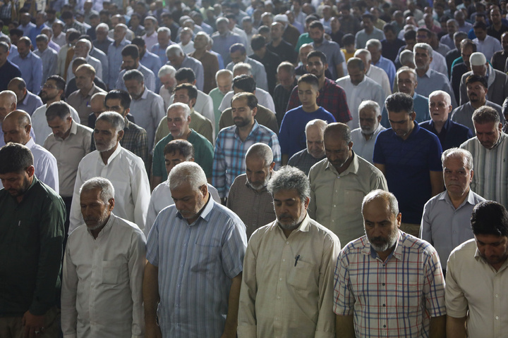 Lunar eclipse marked with congregational Ayat prayer at Imam Reza Shrine