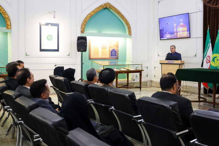 حرم امام رضا(ع) کے میوزیم میں پیغمبر گرامی اسلامی کے مبارک نام’’محمد(ص)‘‘ سے مزیّن تاریخی سکوں سے نقاب کشائی