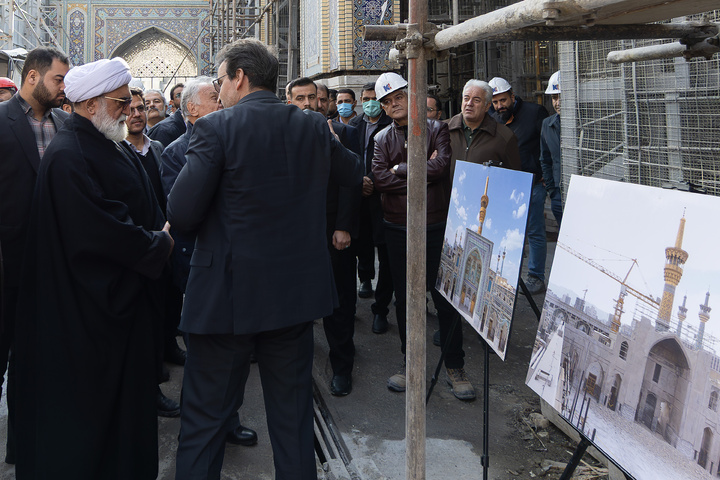 بازدید تولیت آستان قدس رضوی از احداث رواق های جدید حرم مطهر رضوی