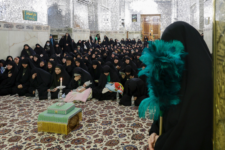 غبار روبی مضجع منور رضوی با حضور بانوان