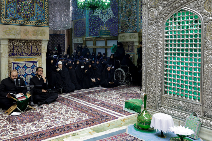 غبار روبی مضجع منور رضوی با حضور بانوان