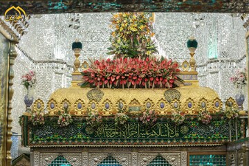 گل آرایی ضریح مطهر امامین جوادین(ع)