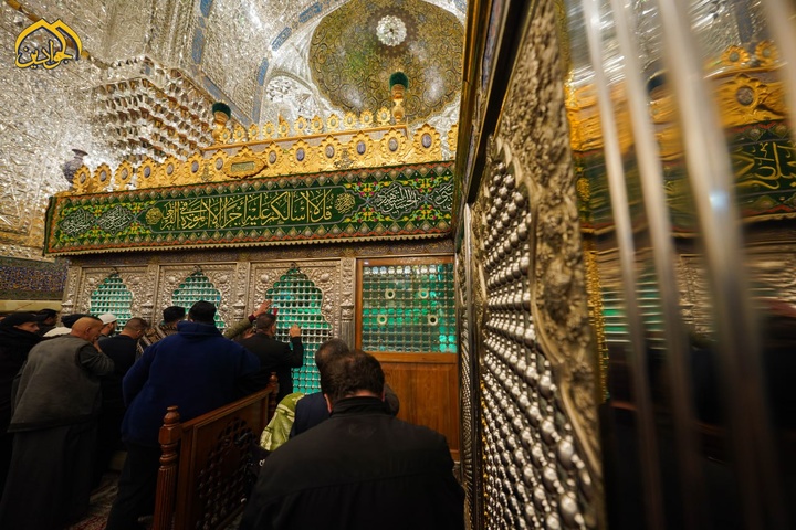 گل آرایی ضریح مطهر امامین جوادین(ع)