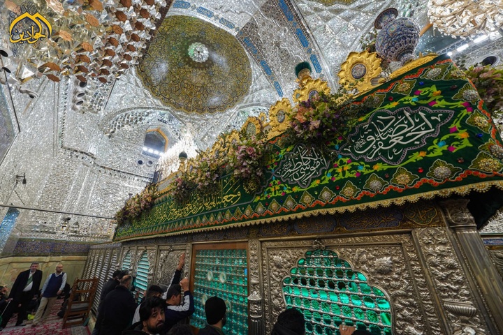 گل آرایی ضریح مطهر امامین جوادین(ع)