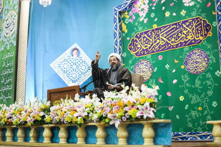 جشن مبعث در حرم مطهر حضرت معصومه(س)