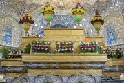 گل آرایی حرم مطهر حسینی به مناسبت نیمه شعبان