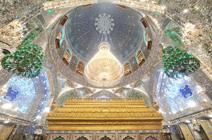 Restored gilding of Imam Ali's enclosure unveiled
