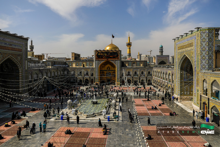 نصب کتیبه‌های شهادت امیرالمومنین علیه‌السلام در حرم مطهر رضوی